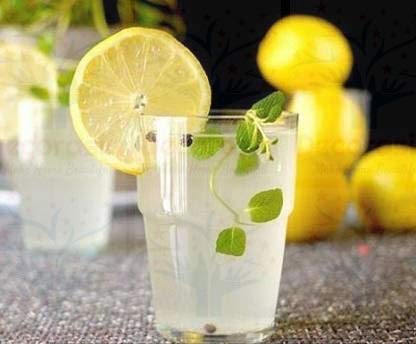 DECORASIA� Beautiful Wooden Handmade Lemon Juicer. Wooden Lemon Squeezer
