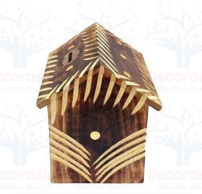 DECORASIA™ Wooden Beautiful Antique Hut Style Coin Bank Piggy Bank Wooden Money Bank.